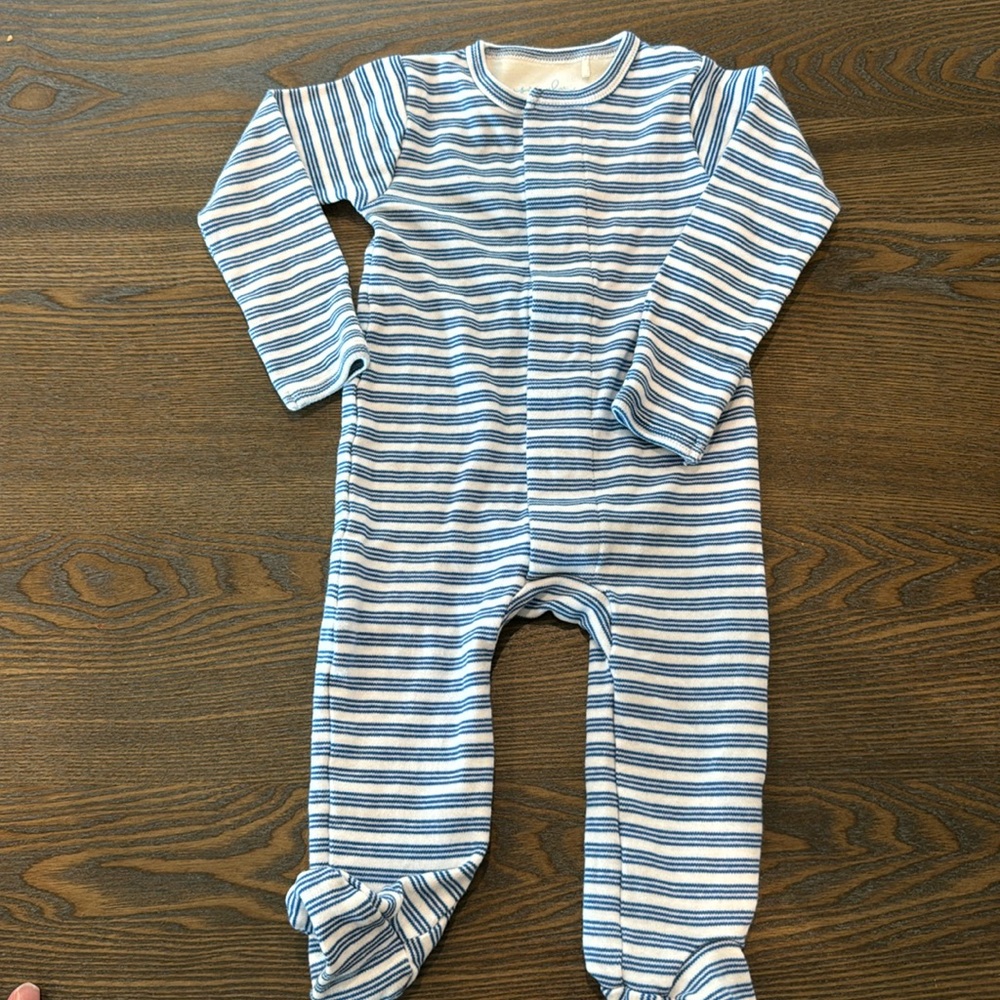 Simply by magneticme sleeper